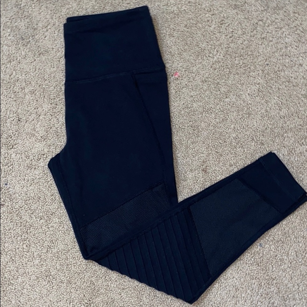 Black leggings